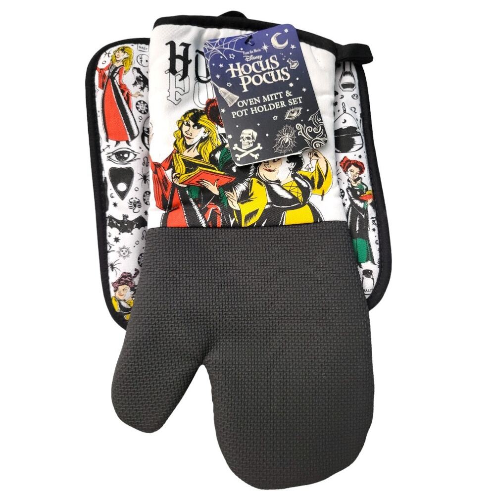 NEW Disney Hocus Pocus Sanderson Sisters Oven Mitt & Potholder Set